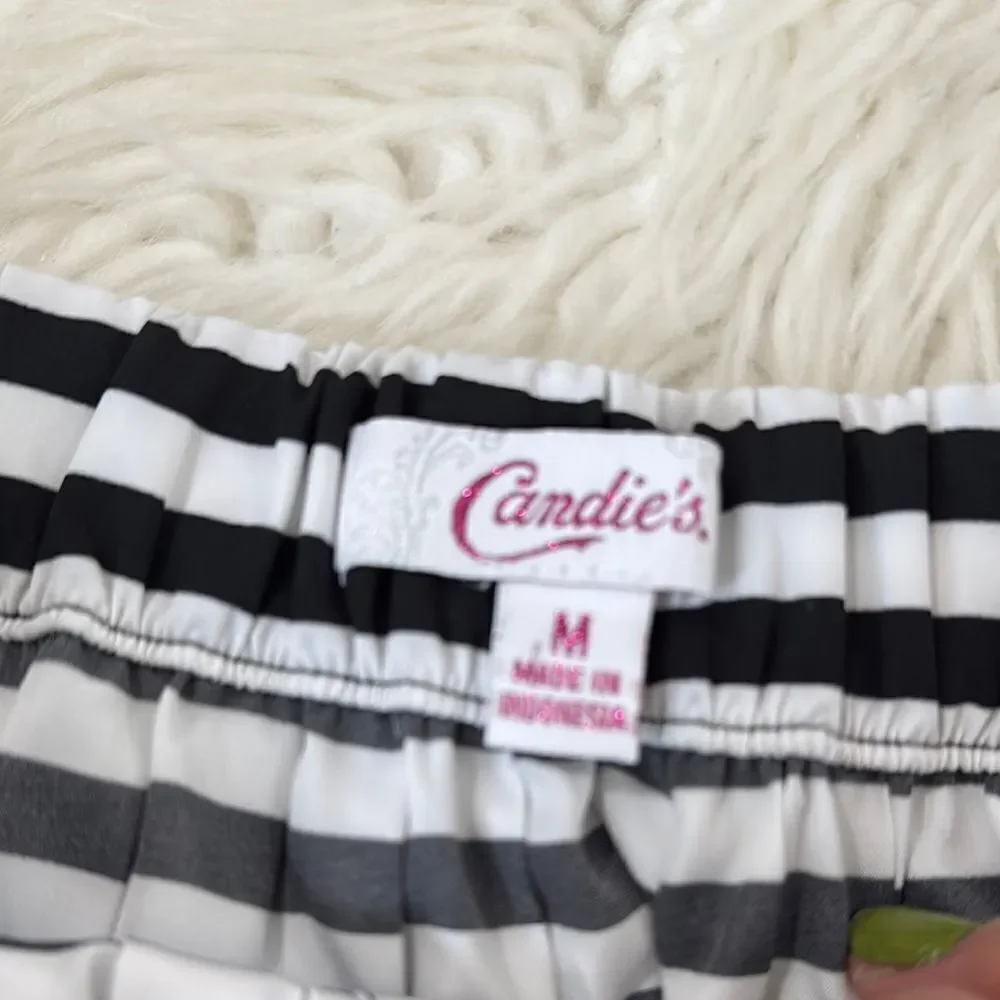 Candie’s Striped Black and White Mini Skirt Size M